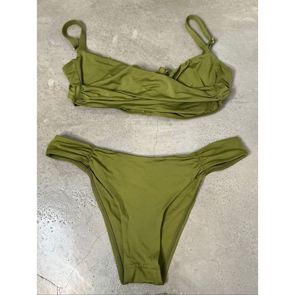 Monday Swimwear Bordeaux Bikini Set | Green in VERY VOLUPTUOUS - Picture 5 of 10